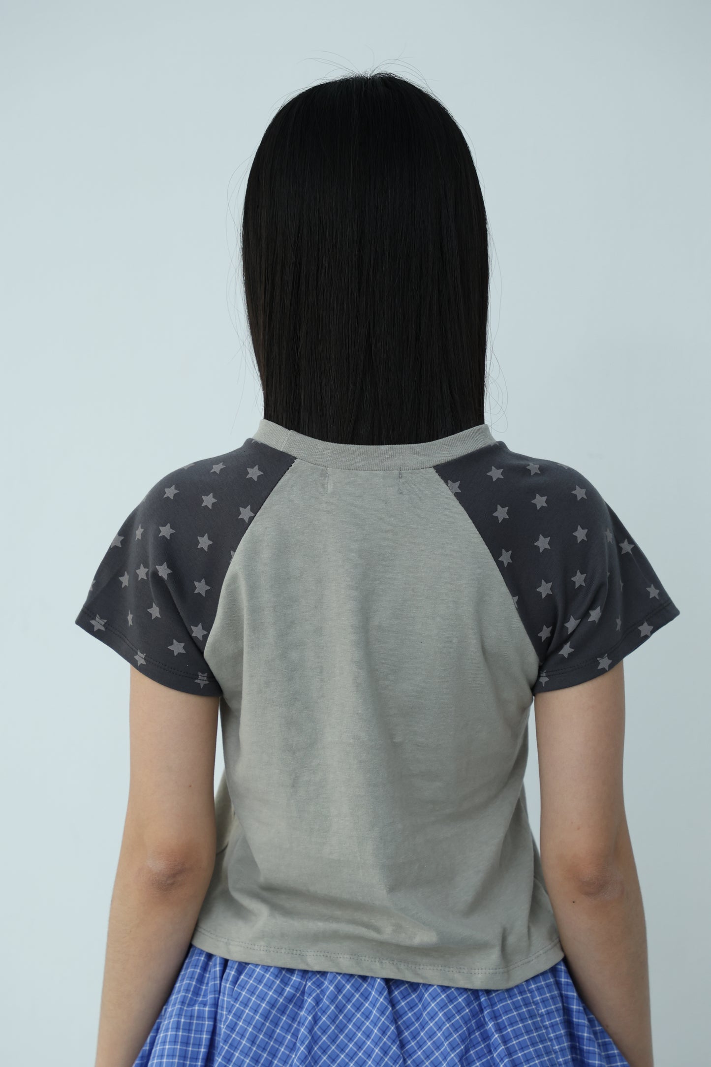 Star-patterned short-sleeved top