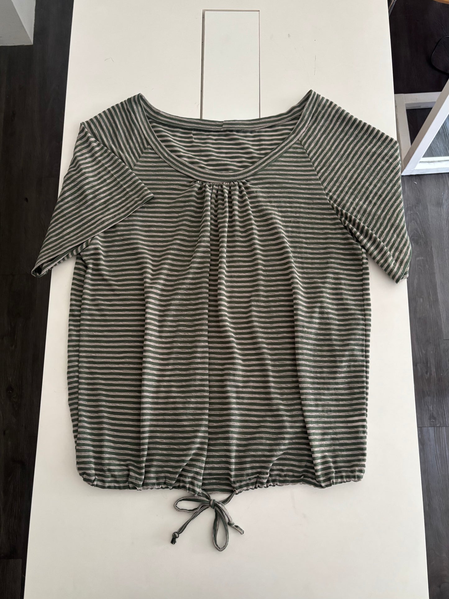 Loose striped long top