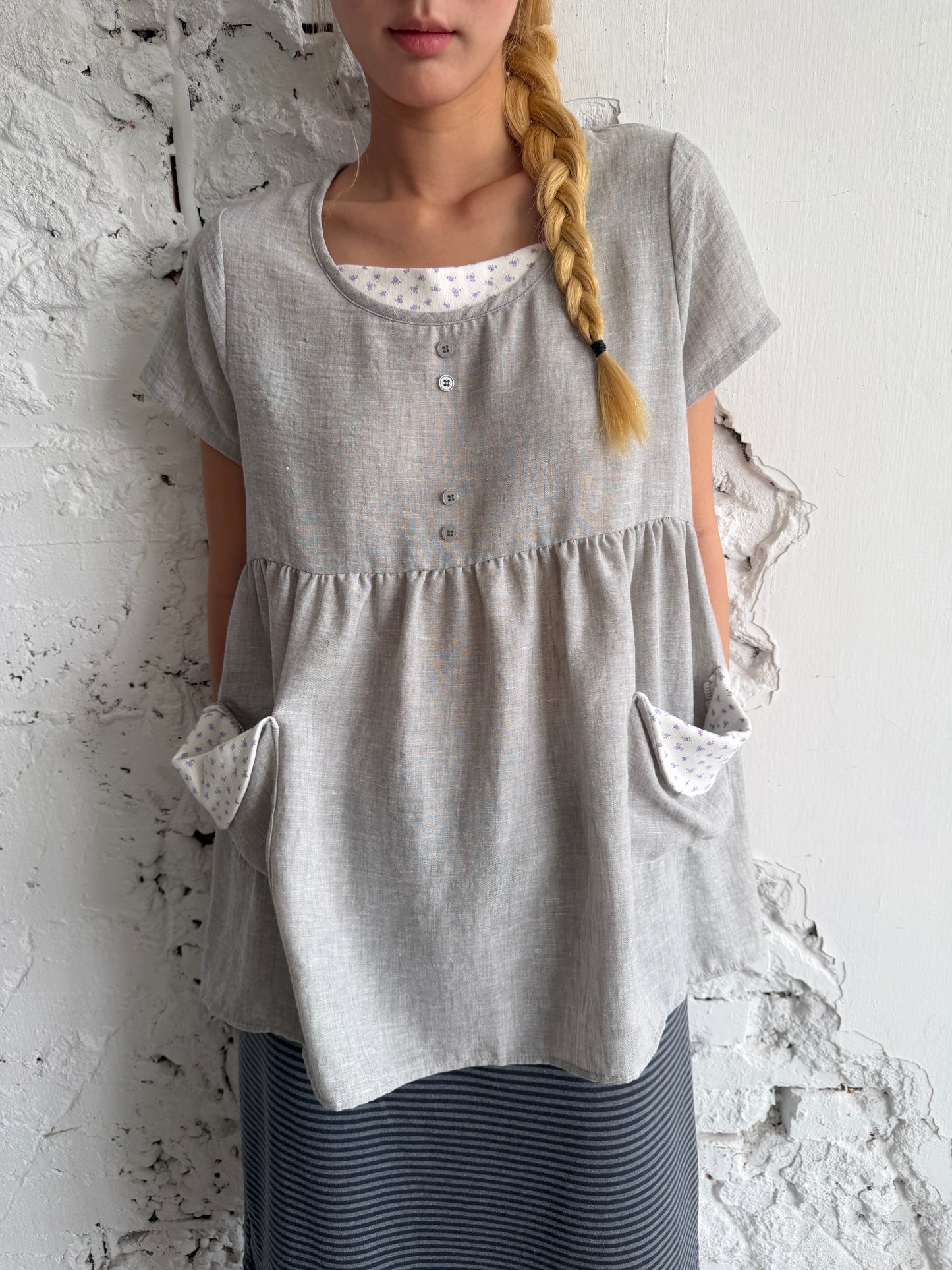 Flower button pocket top