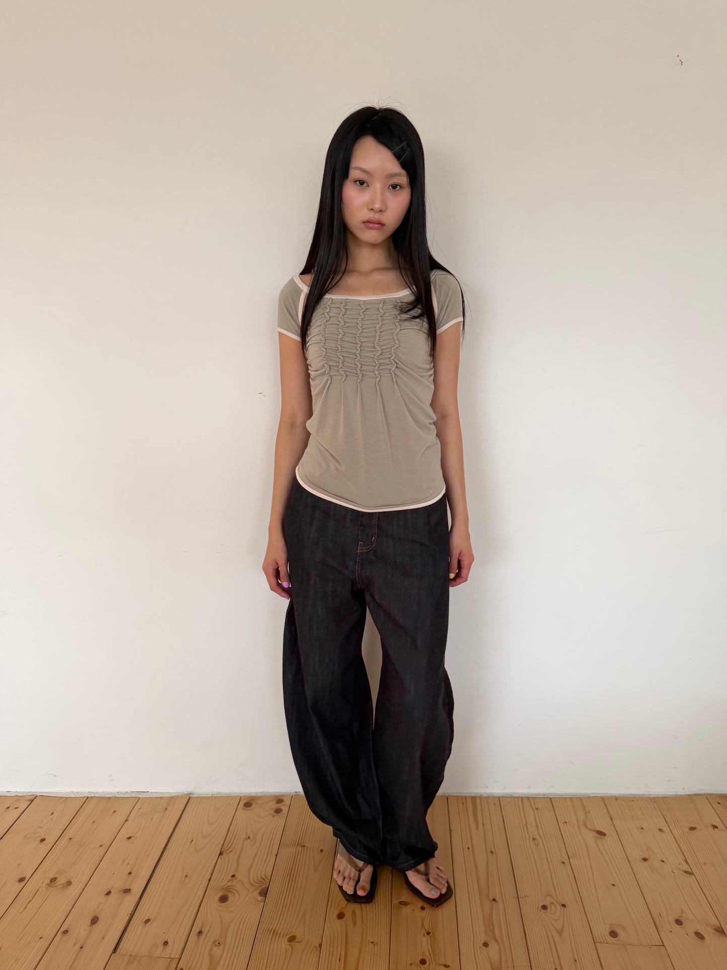 Contrast Trim Ruched Top