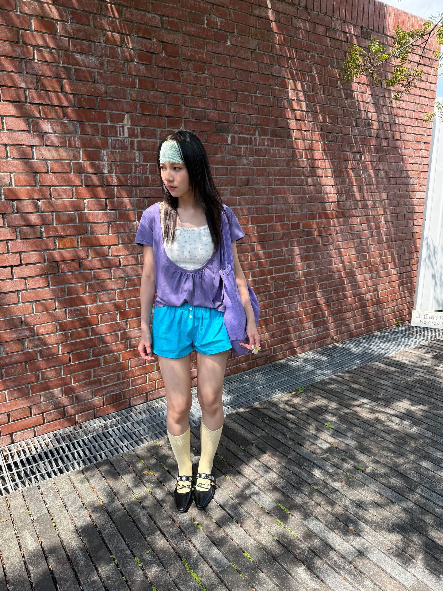 U-neck cotton top