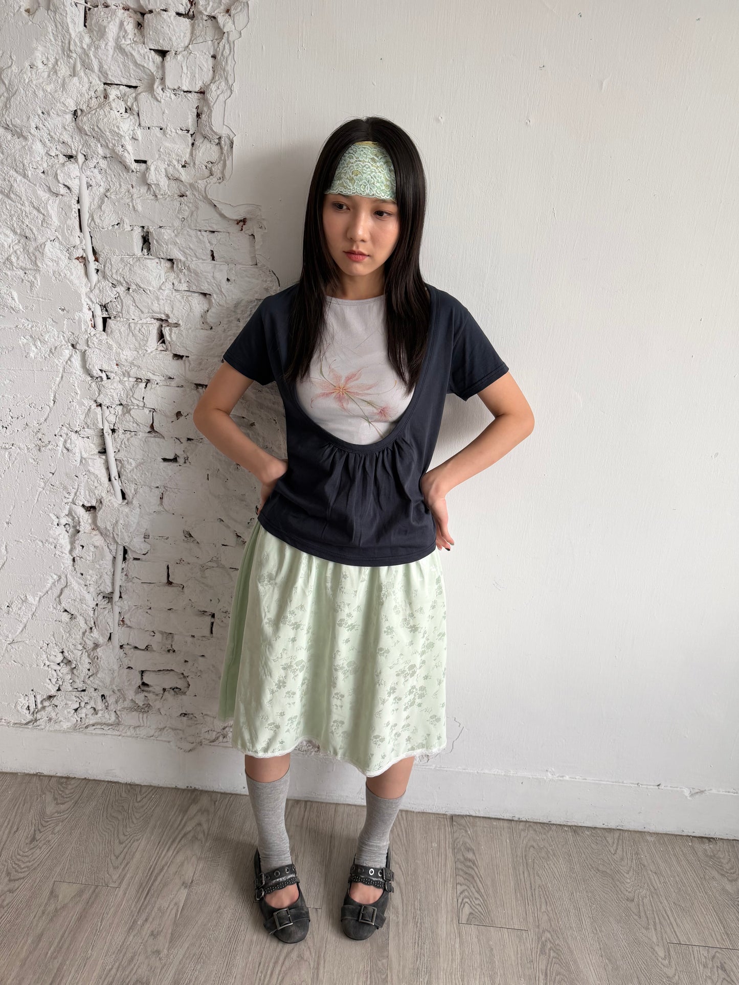 U-neck cotton top