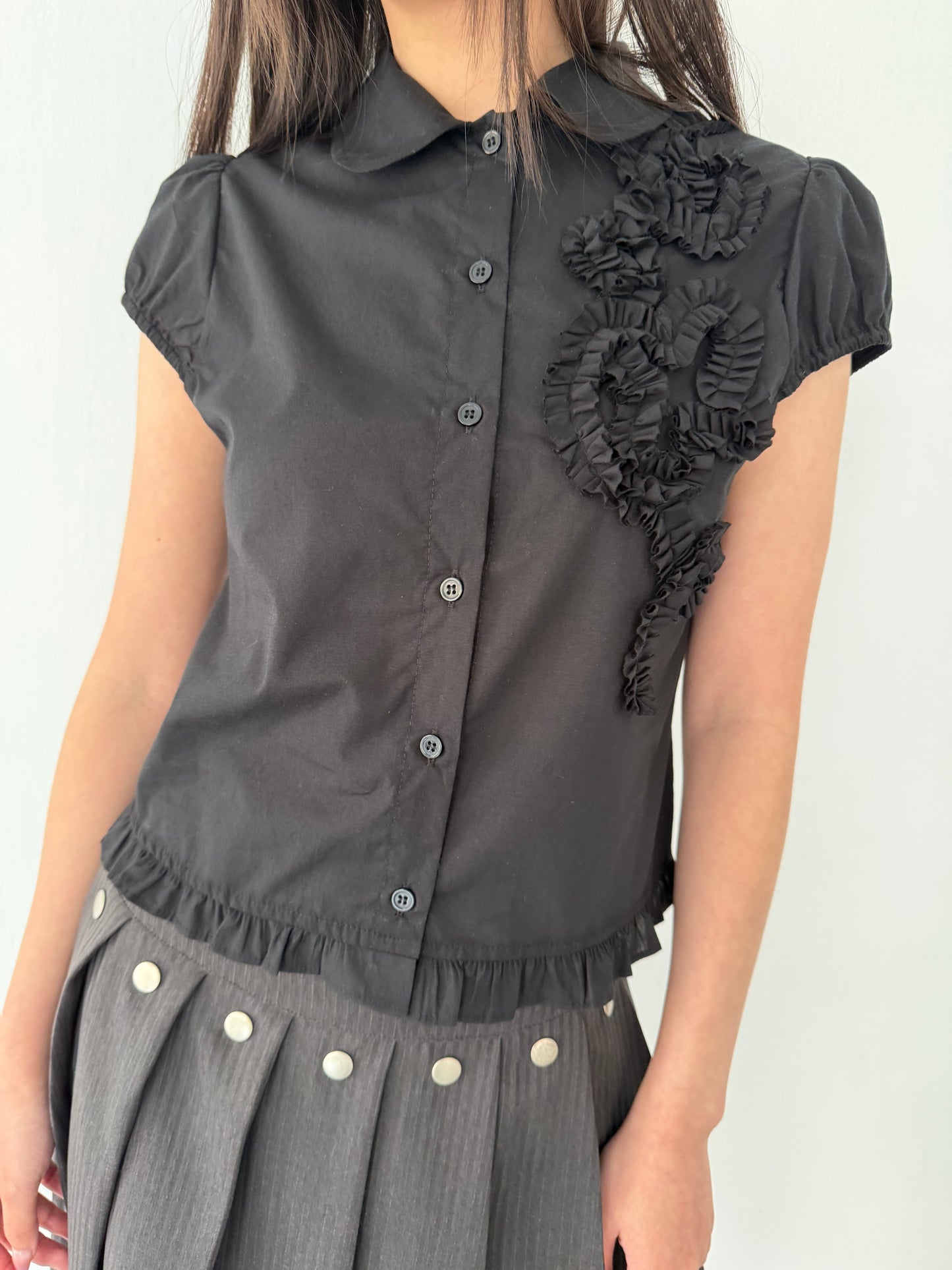 Lace-trimmed flutter sleeve shirt