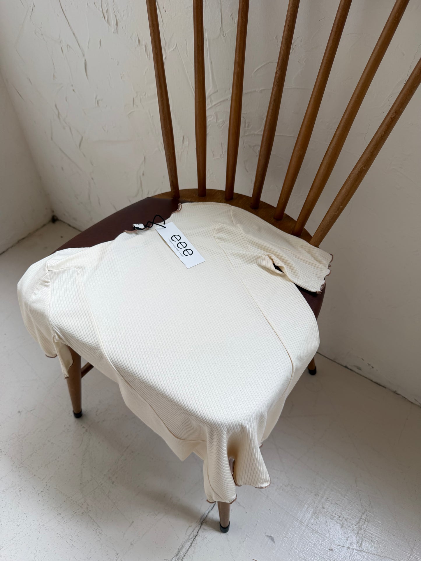 Skin-friendly striped top with piping