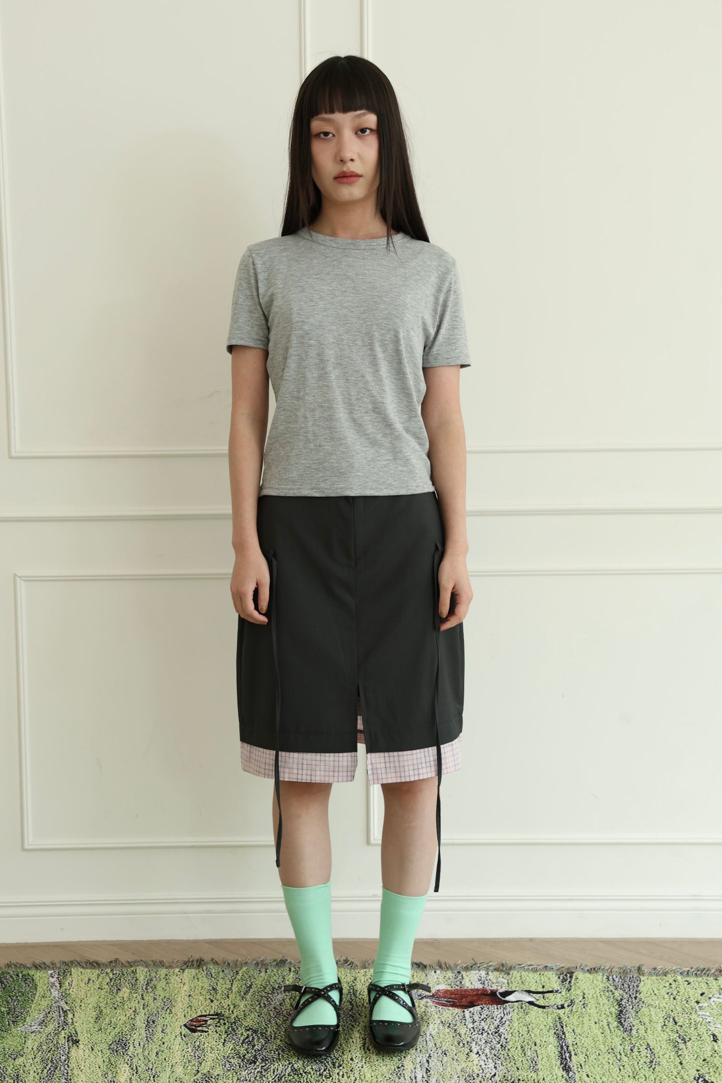 Basic skin-friendly short-sleeved top
