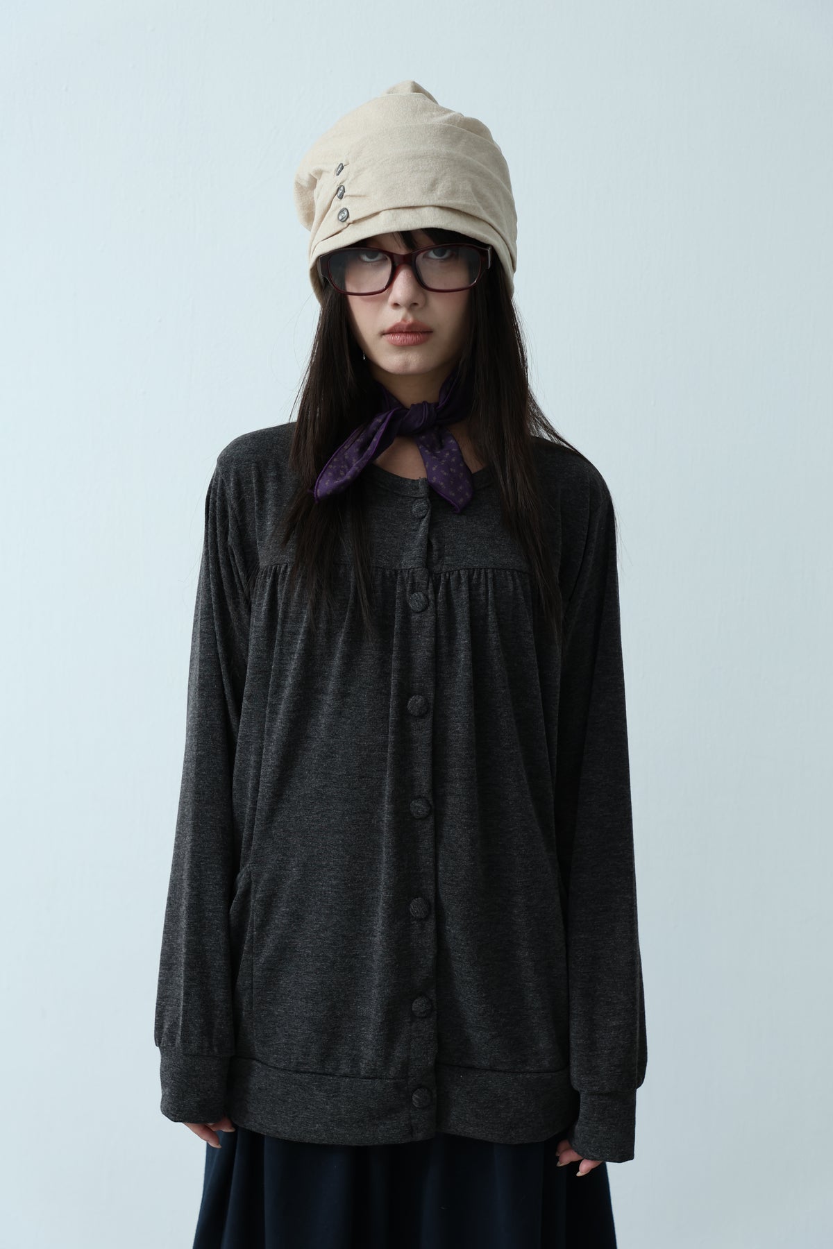 Open collar with bow and bow