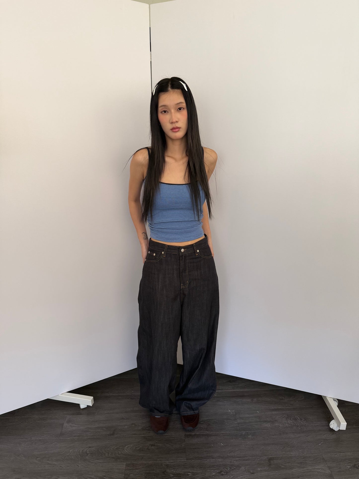 Thin-shouldered striped bra top