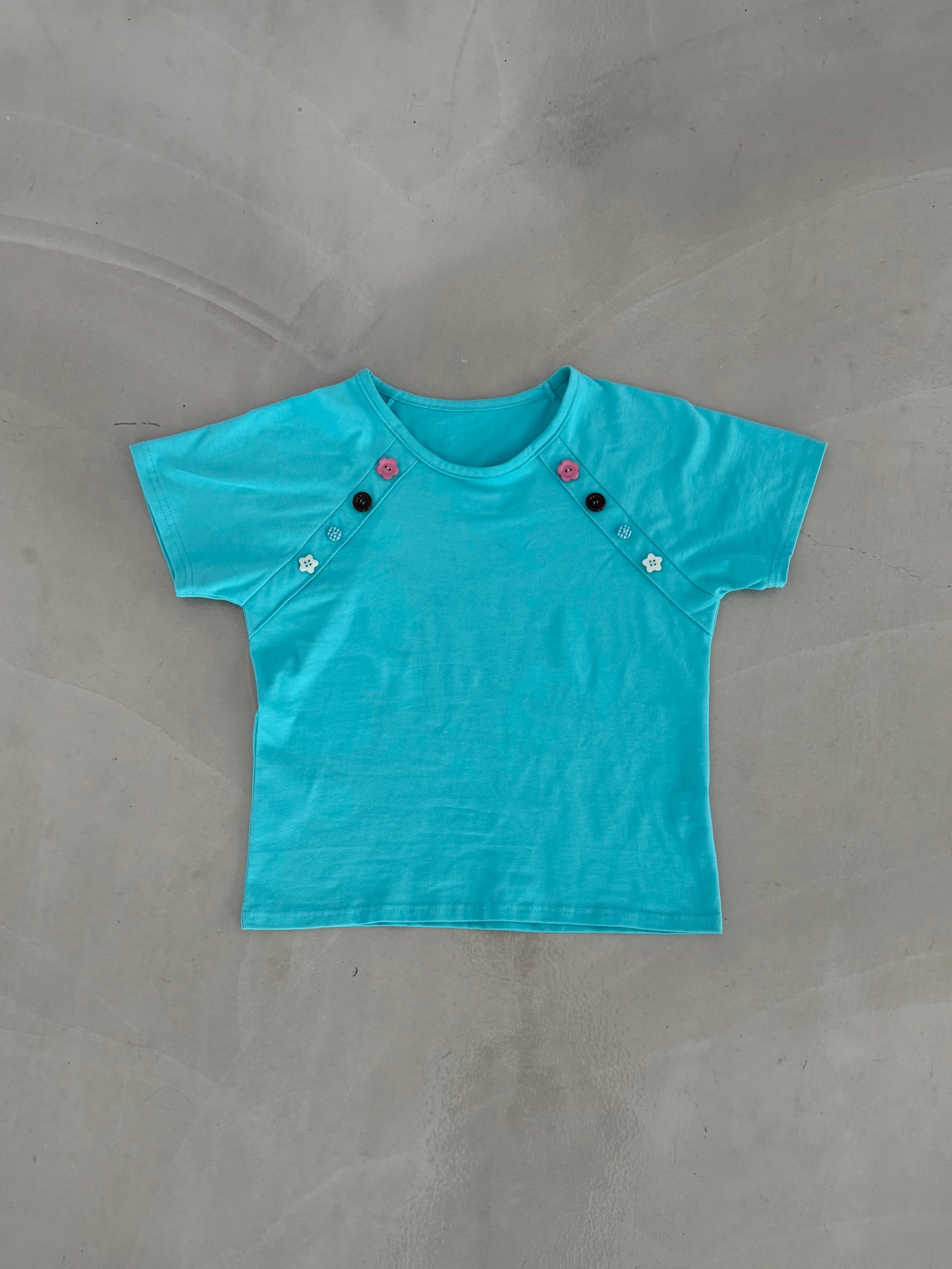 Cute button t-shirt