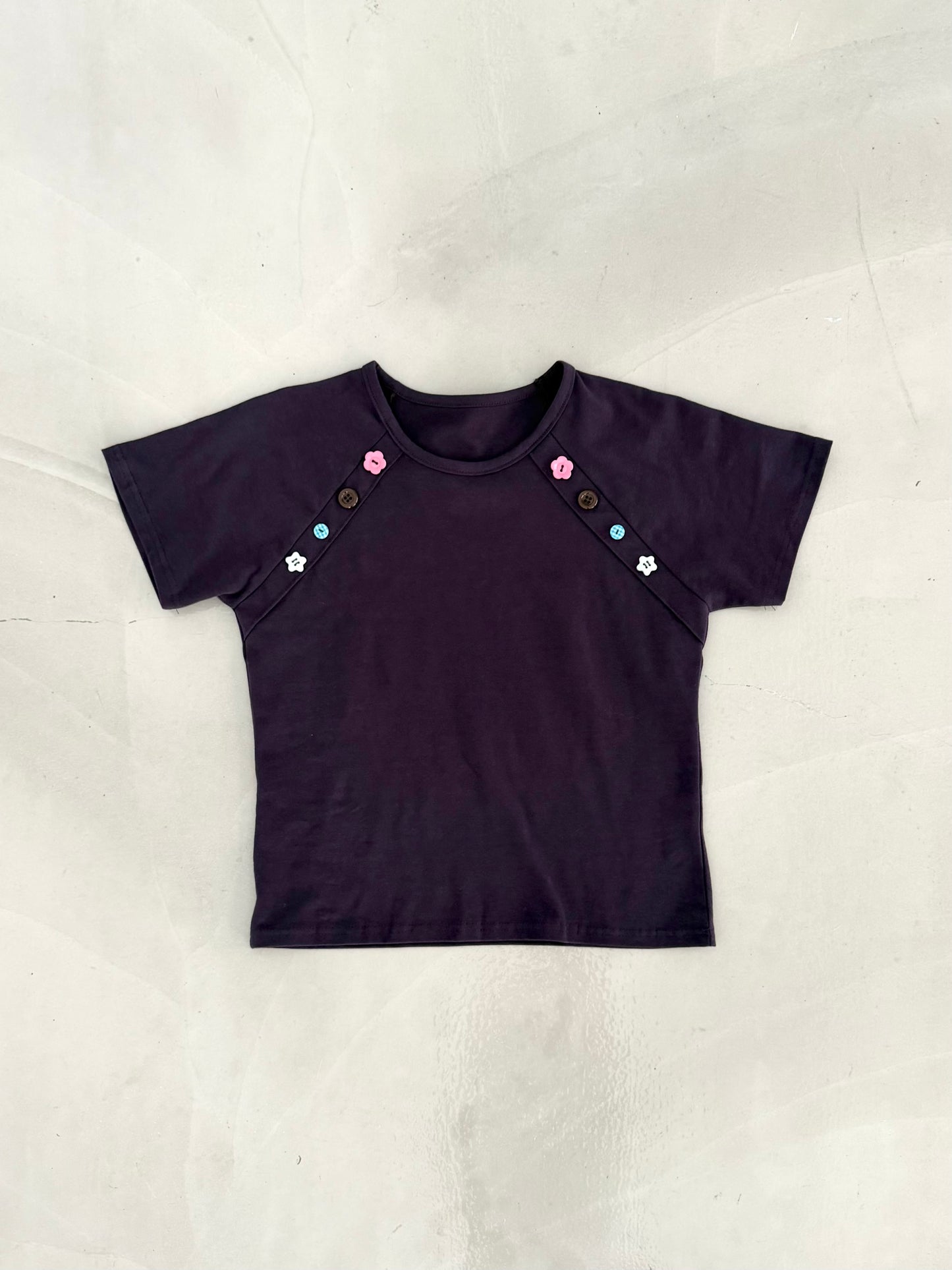 Cute button t-shirt