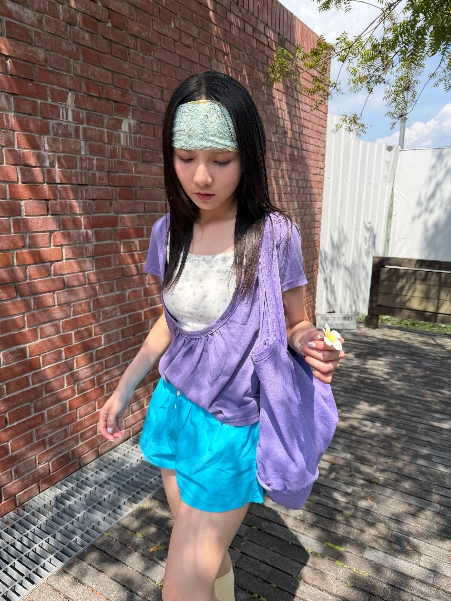 U-neck cotton top