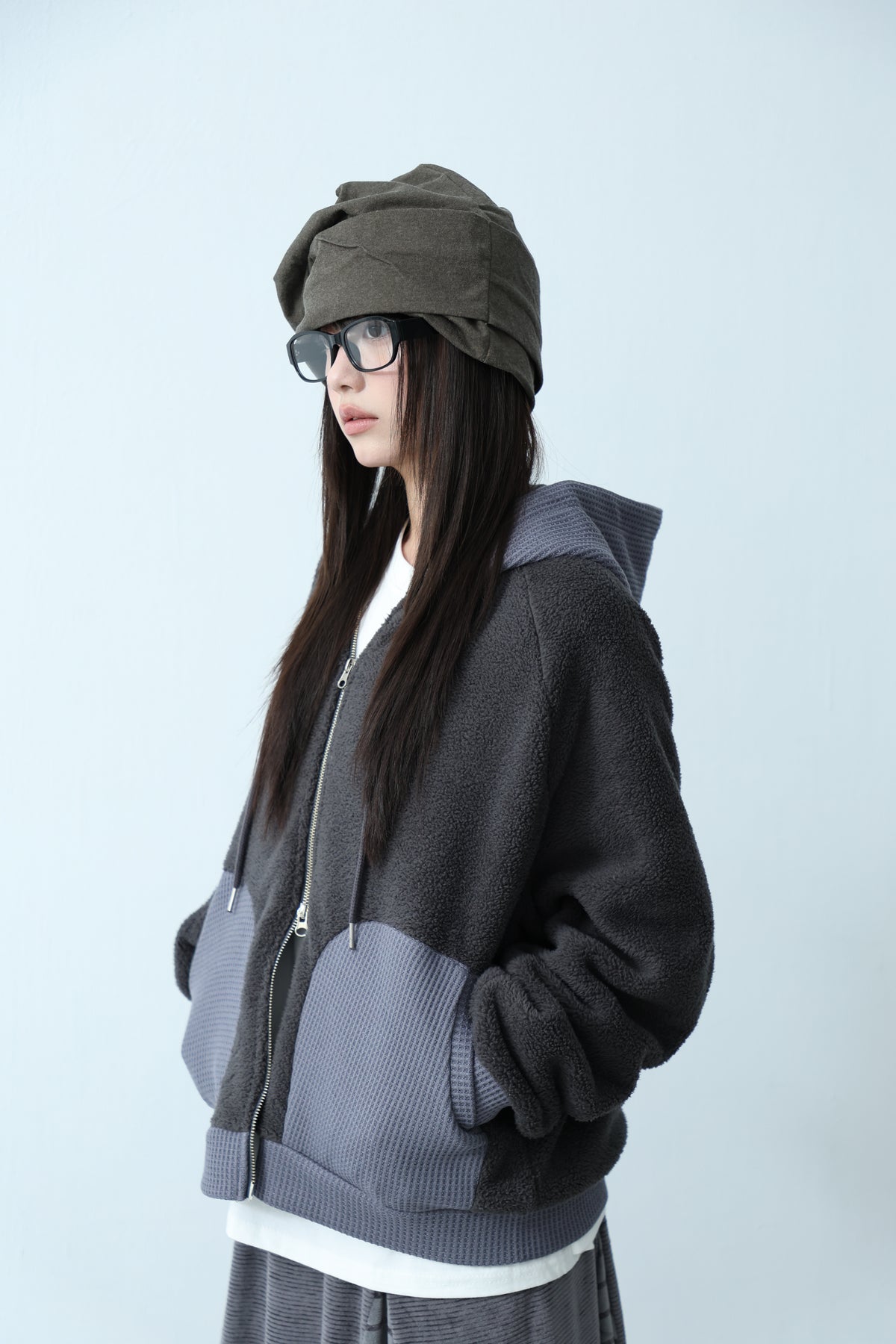 Hooded jacket with mixed materials