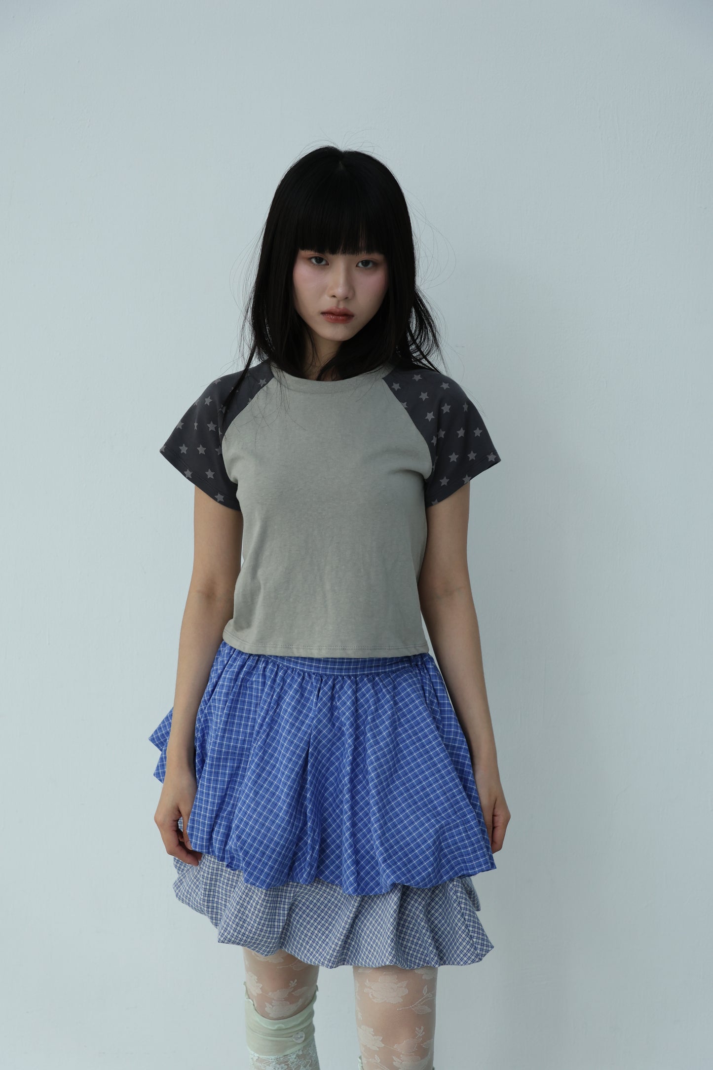 Star-patterned short-sleeved top