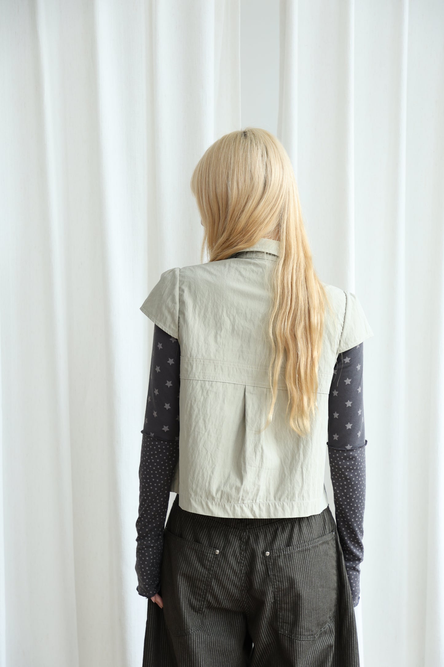 Short-sleeved shirt top