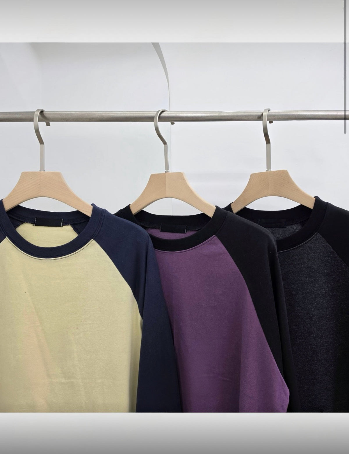 (限時折扣至10/30 23:59！）Color-blocked raglan top