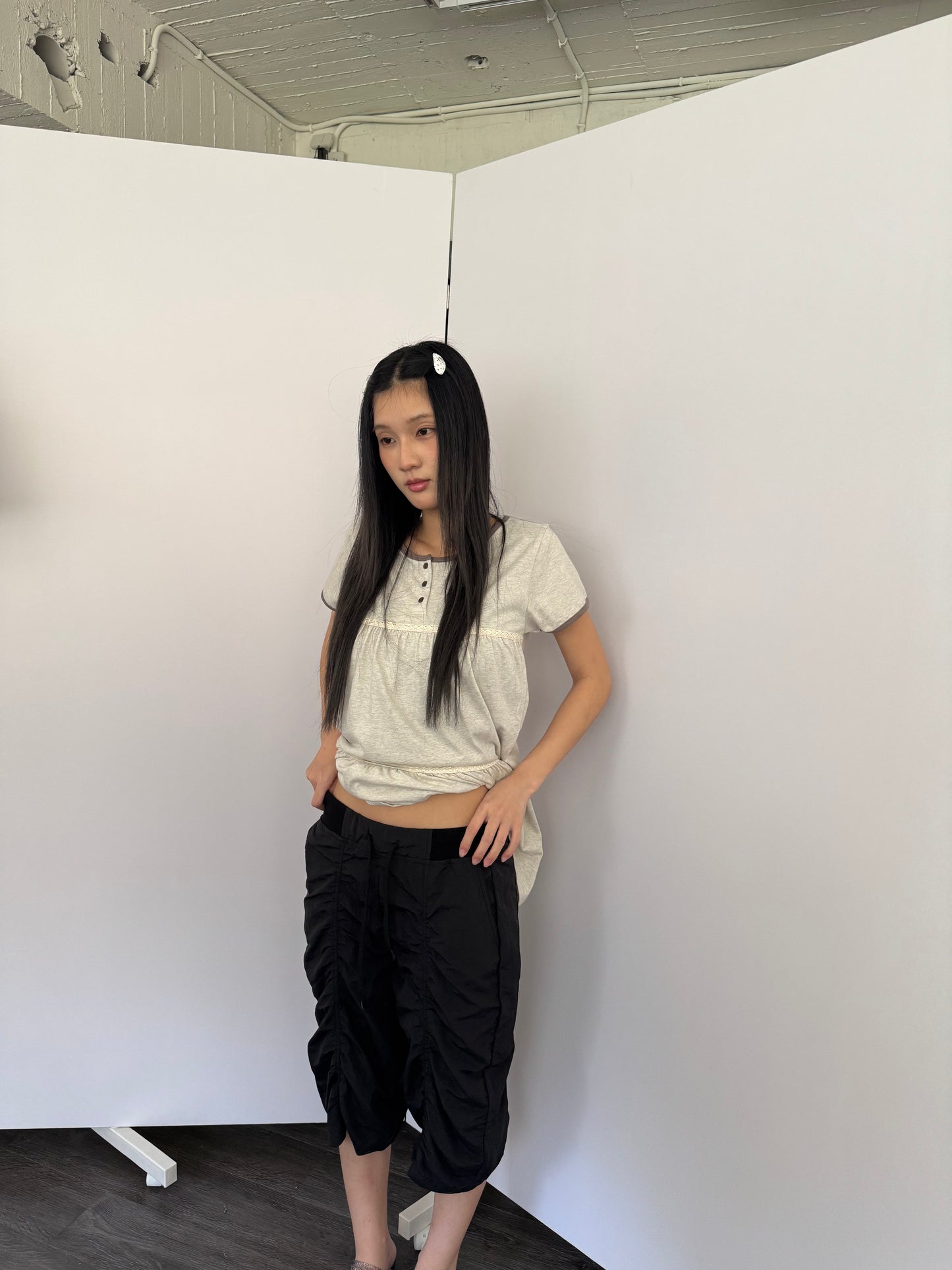 Crinkled Nylon Capri Pants