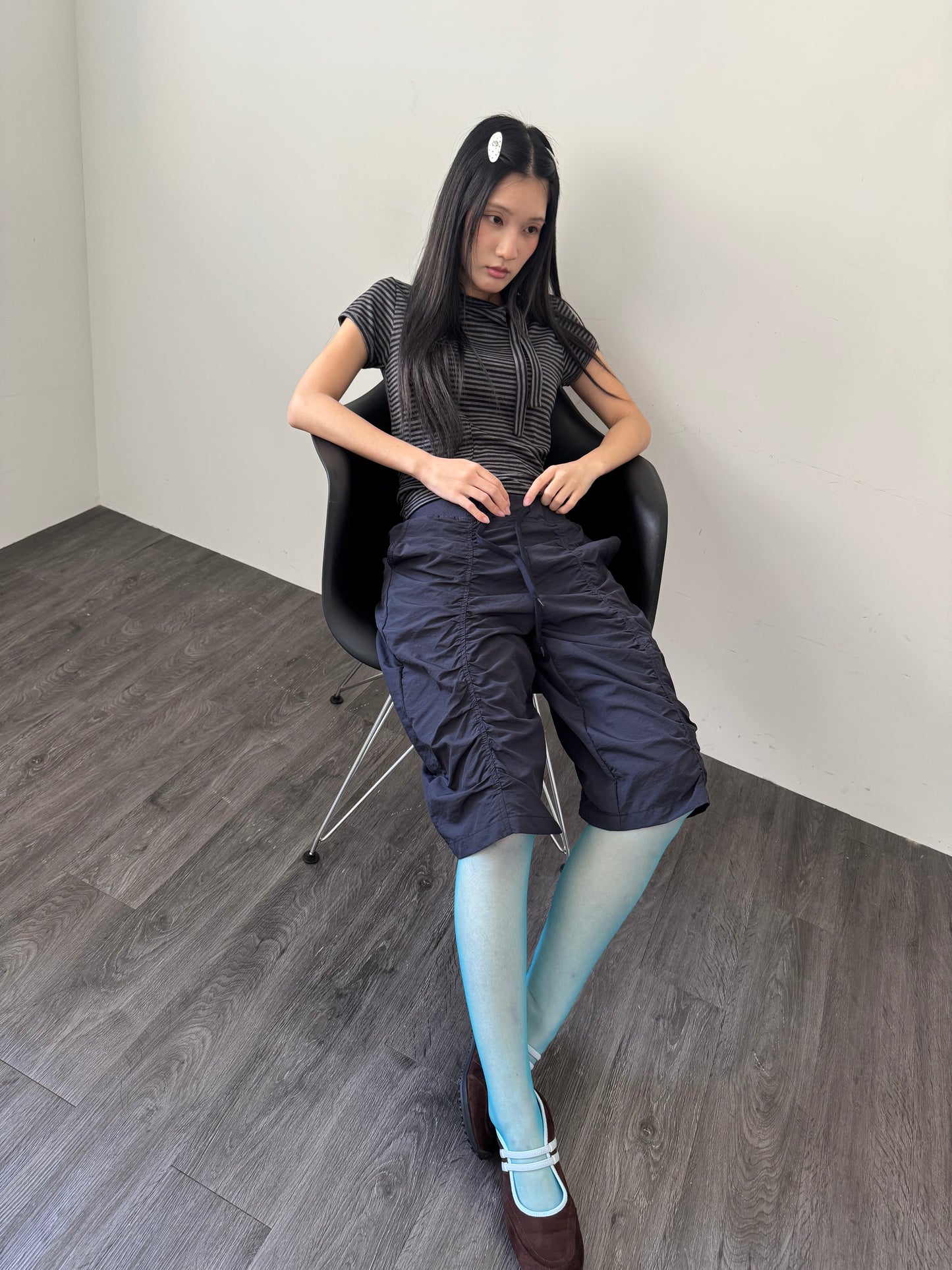 Crinkled Nylon Capri Pants