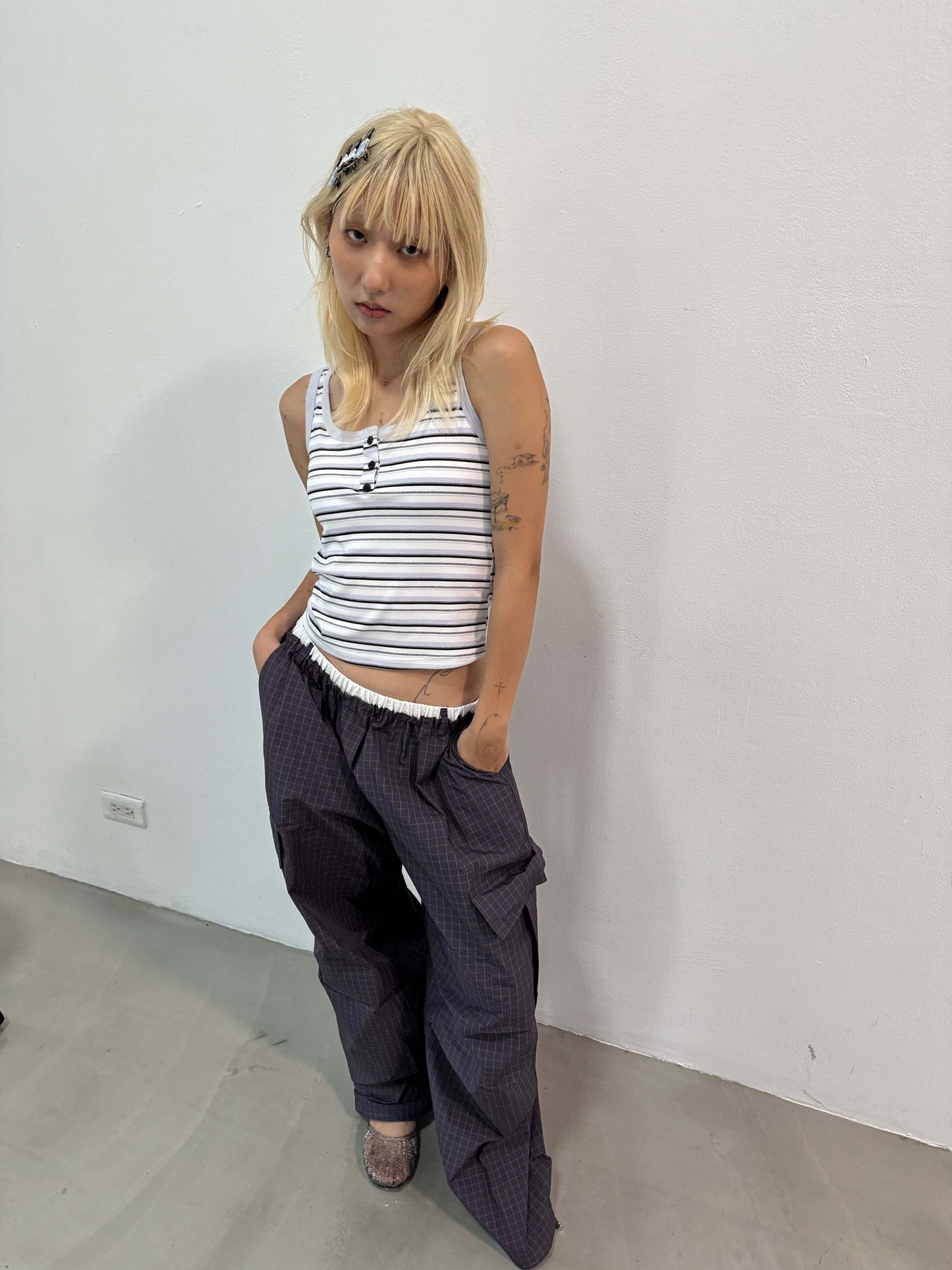 Layered Waist Grid Cargo Pants