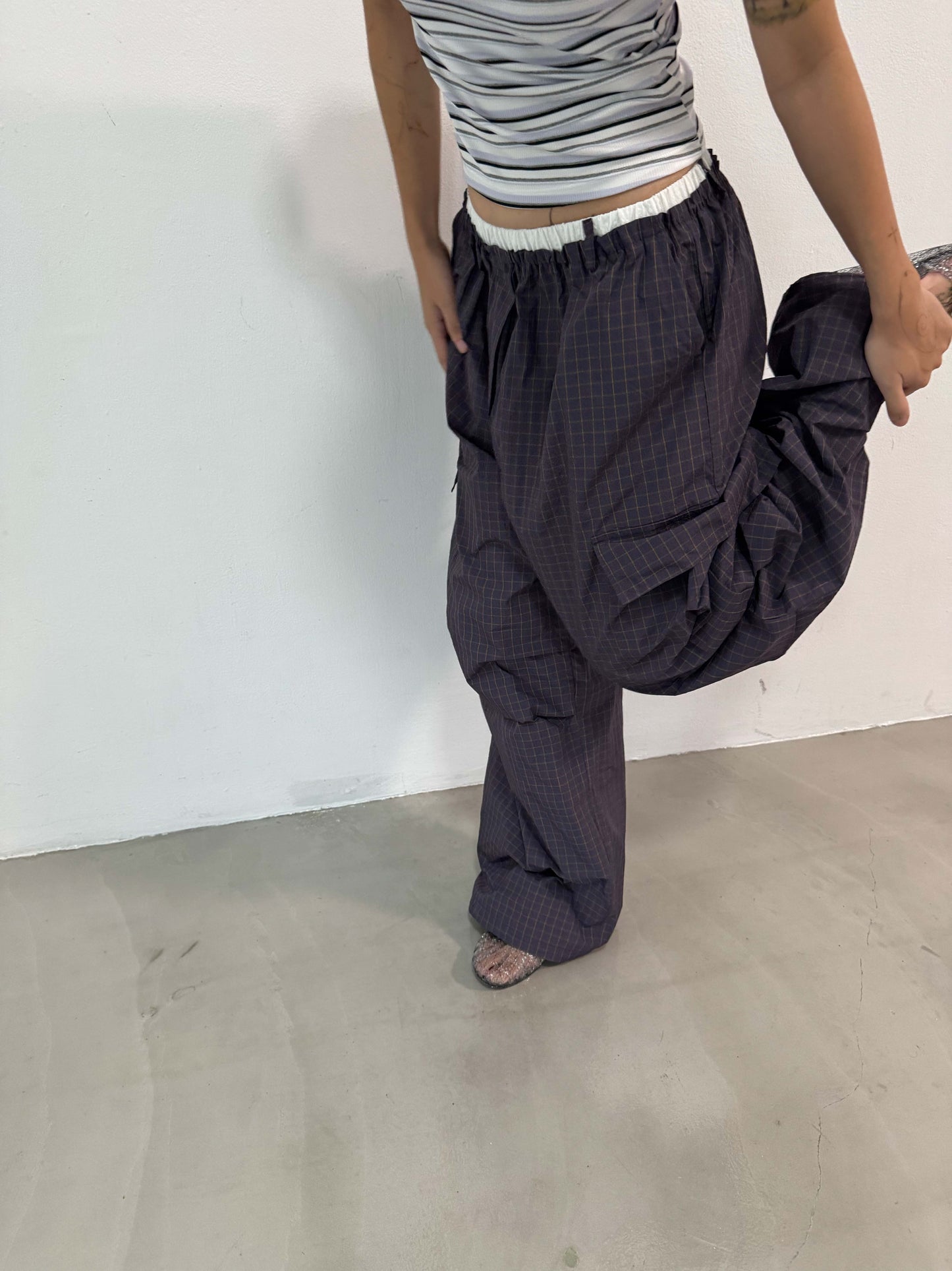 Layered Waist Grid Cargo Pants