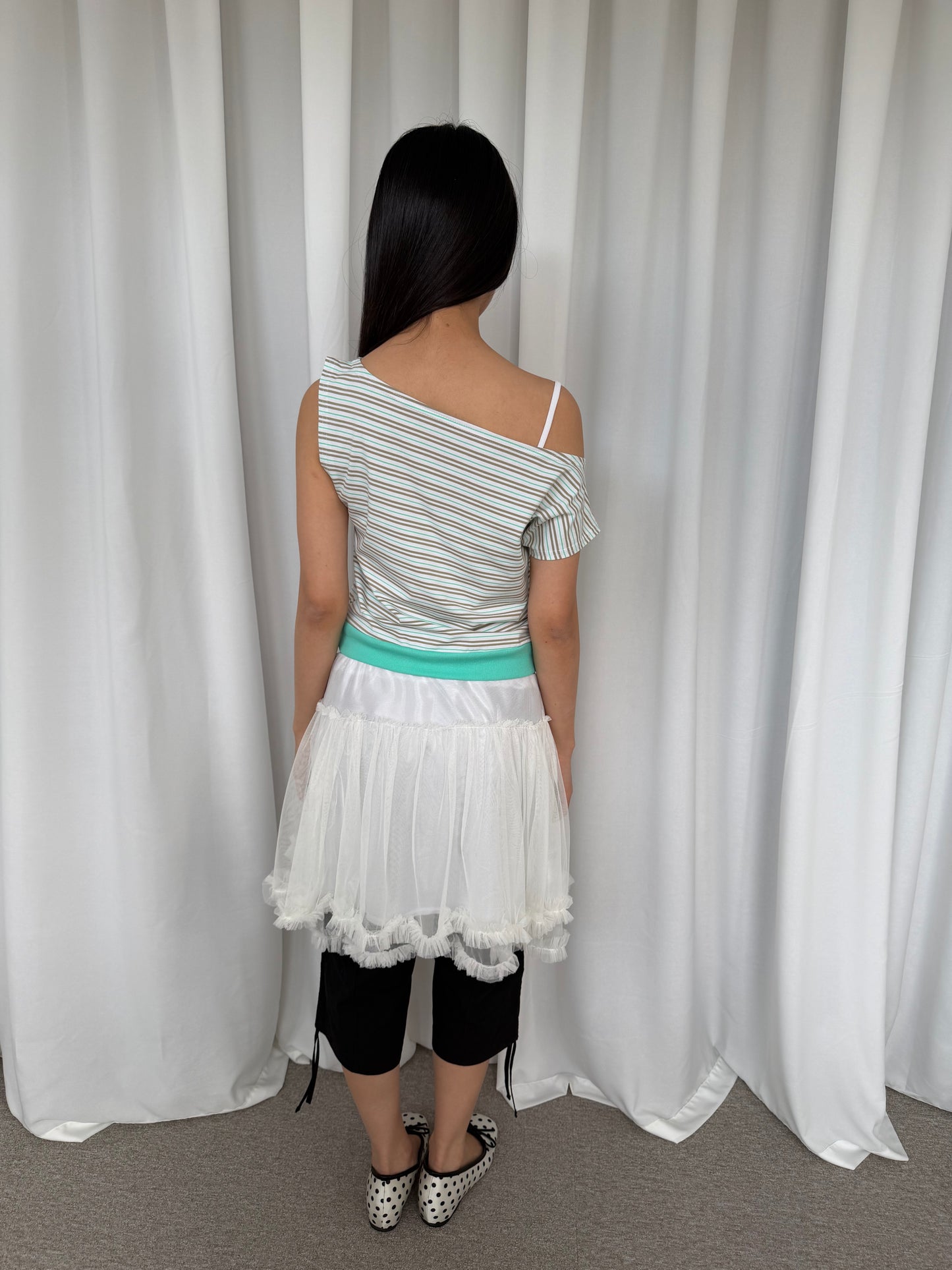 Puffy lace-trimmed mini skirt