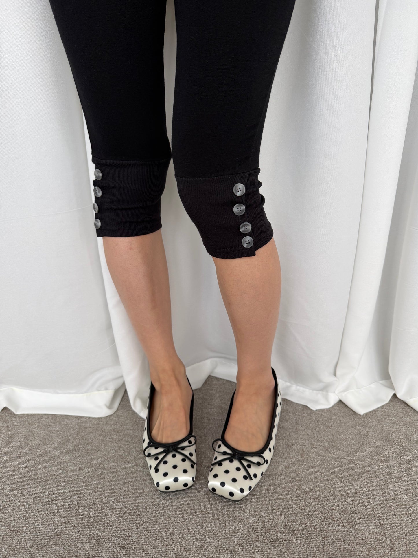 Button-Trim Capri Pants