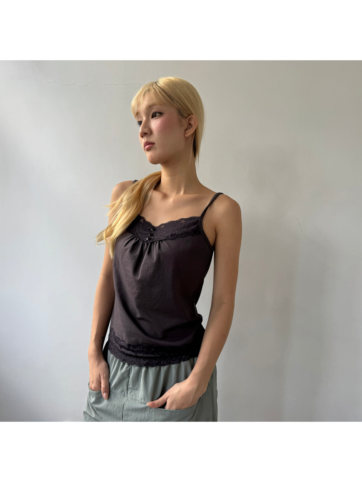 Lace-detail button-front tank top