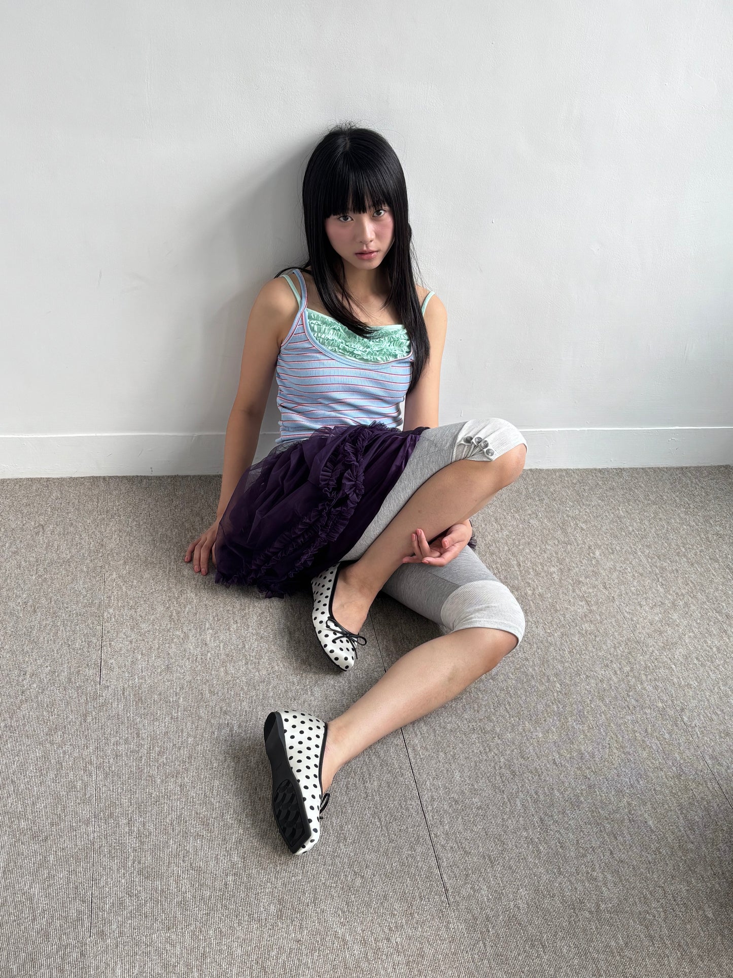 Button-Trim Capri Pants