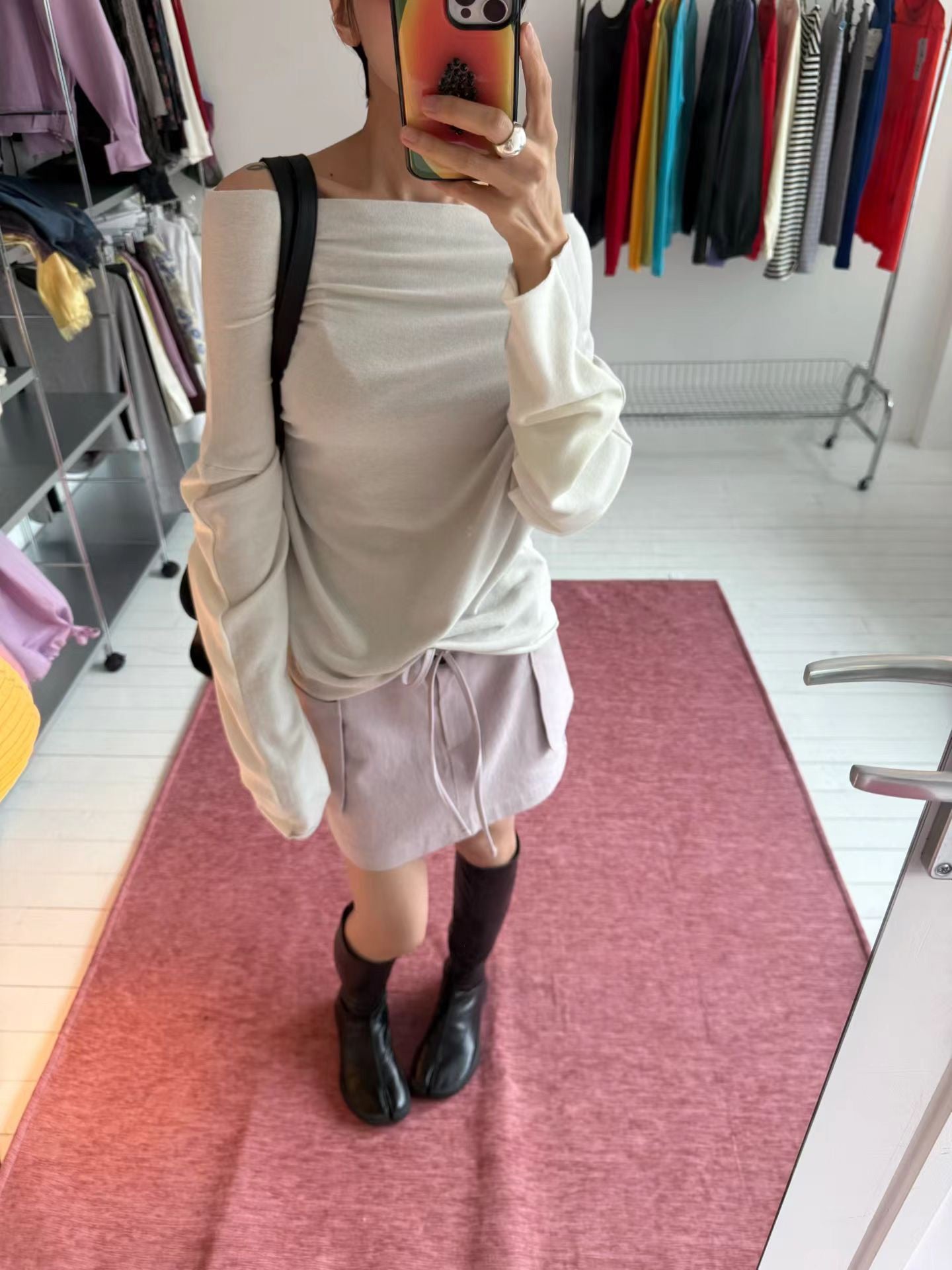 (8/31 收單） eee linsey angora off shoulder sleeved t