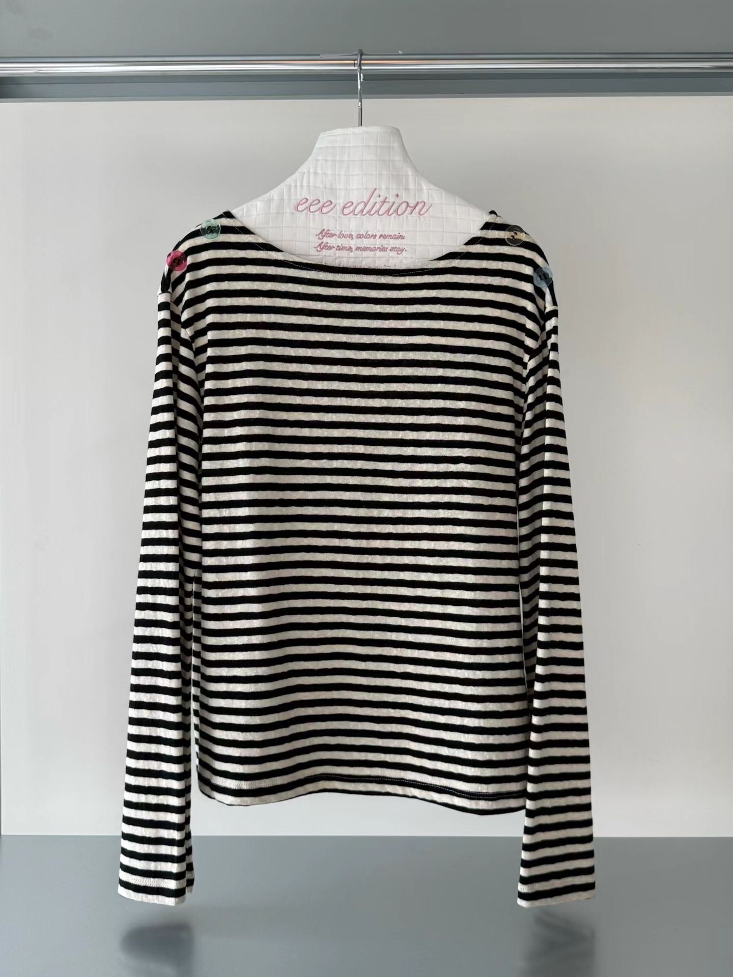 (8/31  收單） eee veronica color button stripe t shirt