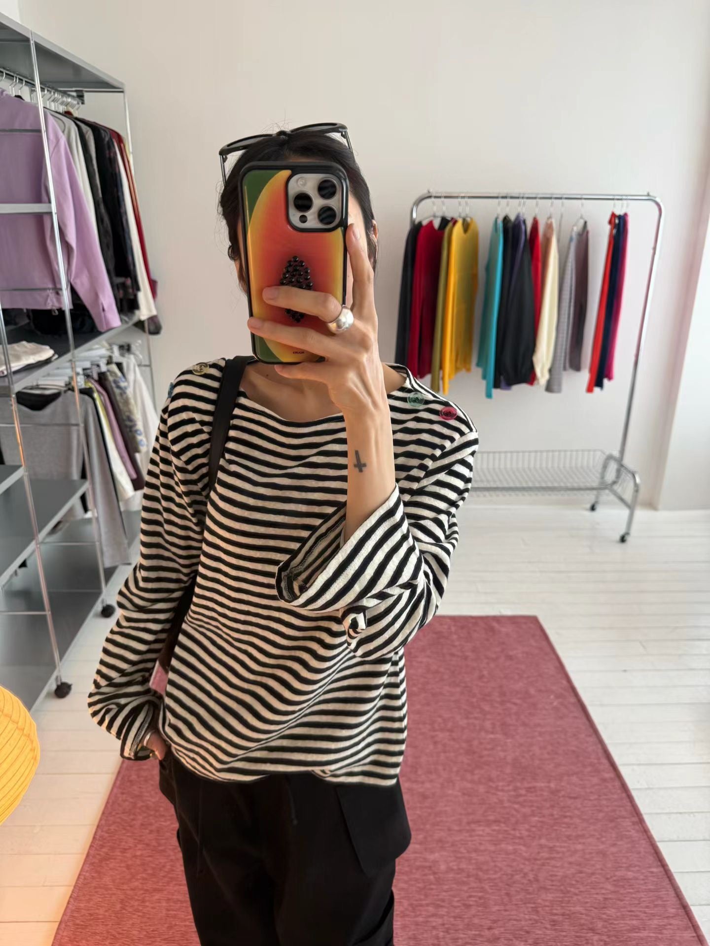 (8/31  收單） eee veronica color button stripe t shirt