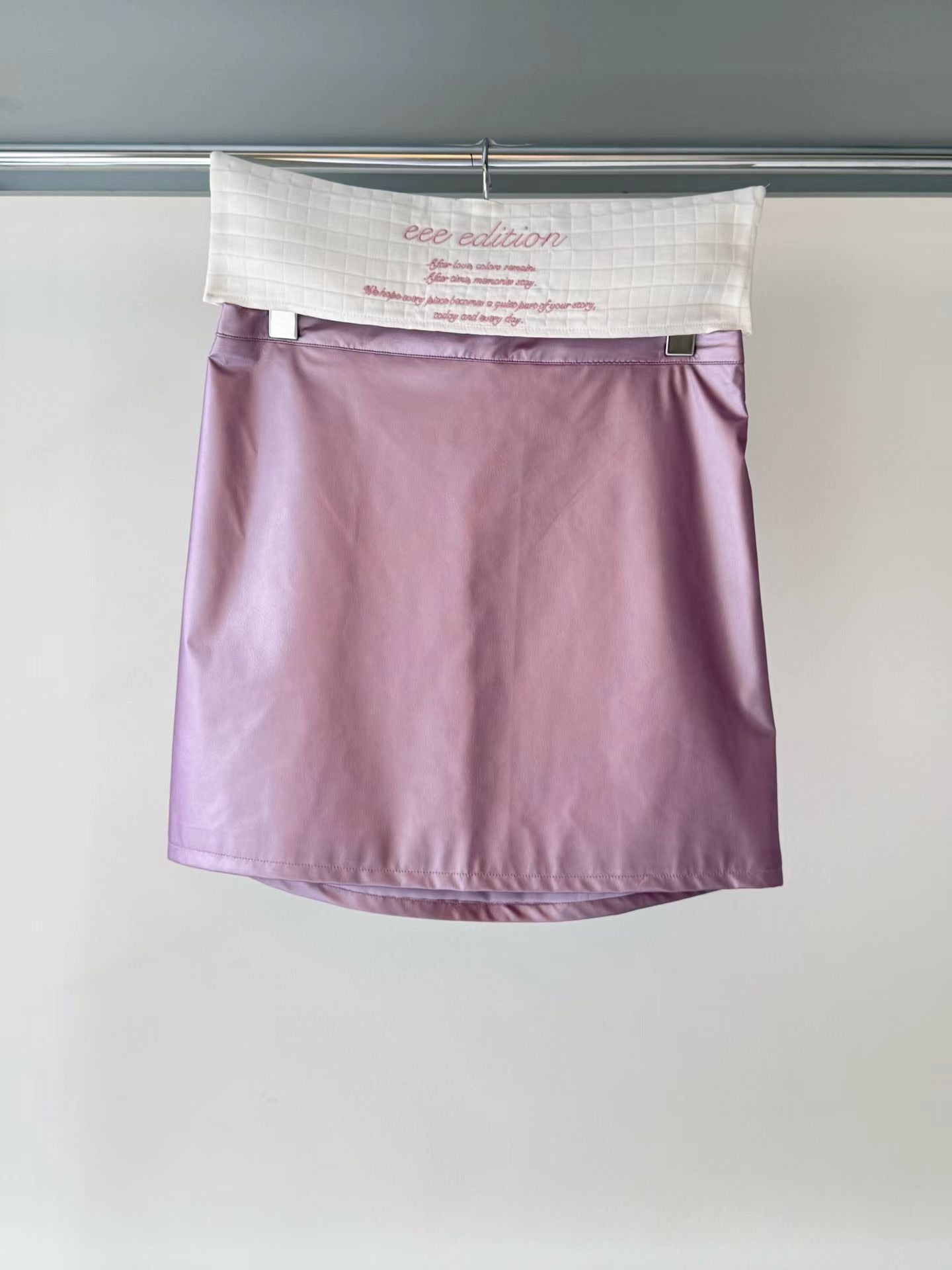 (8/31 收單） eee somebody pearl banding skirt